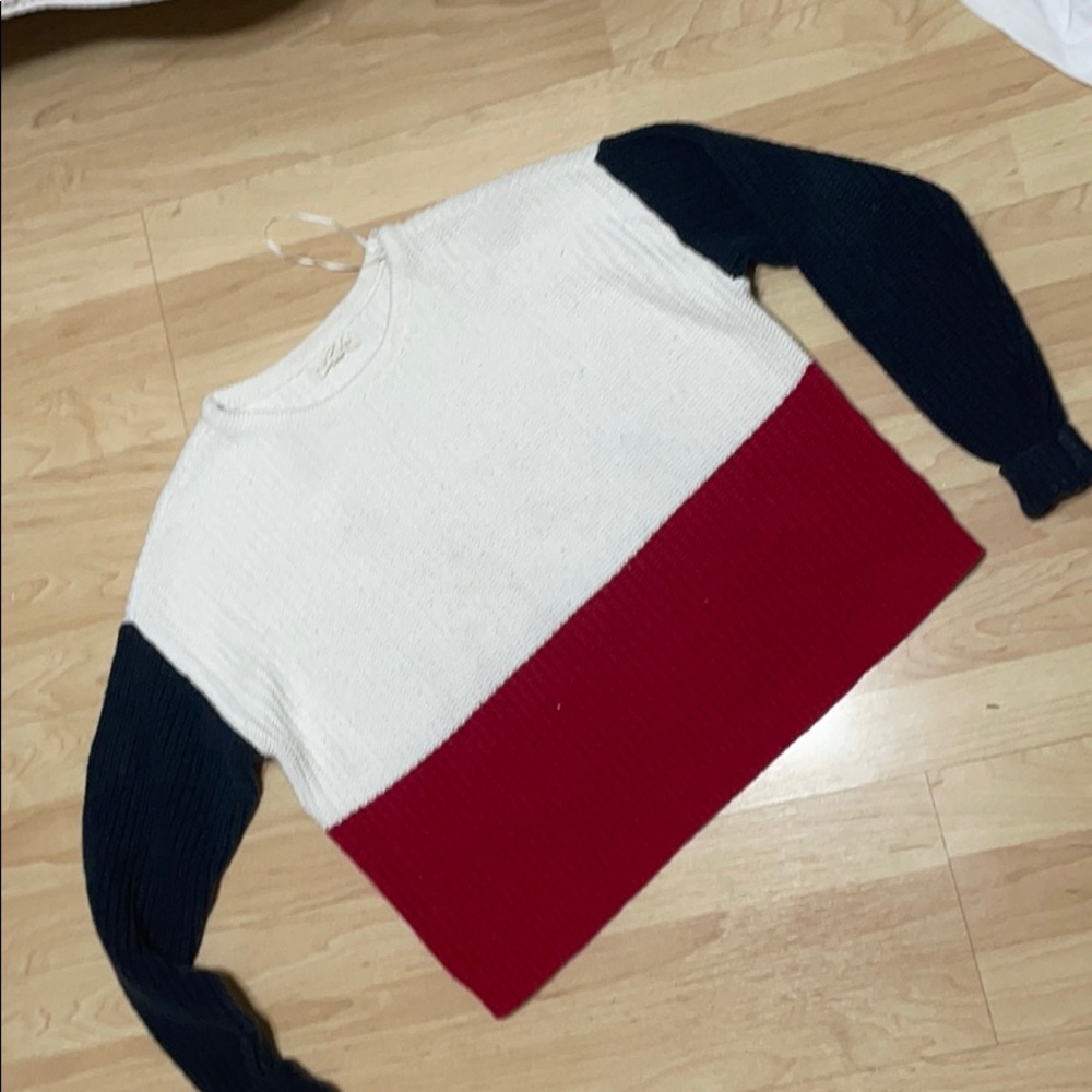 knit long sleeve , lightly worn